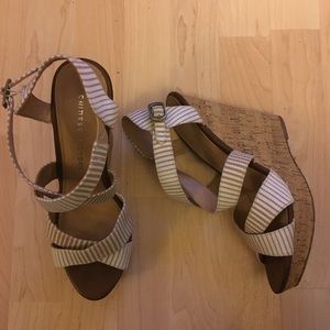 Chinese laundry cork white/tan stripe wedges 10